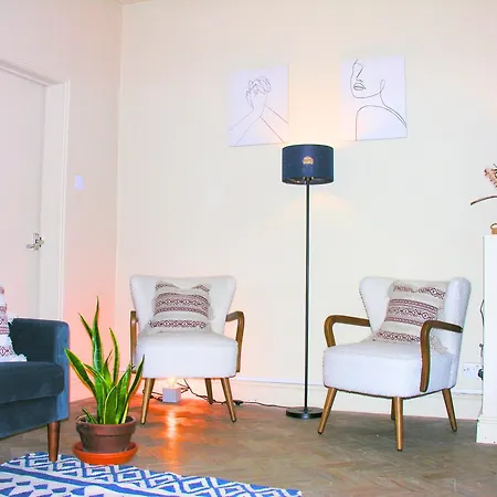 At No12 * Carlisle (Cumbria)